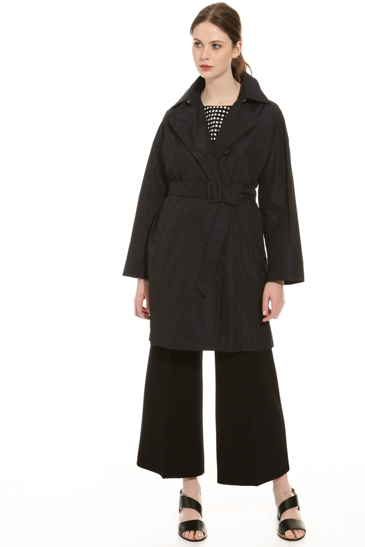 Trench in tessuto antigoccia Fashion Market Trench in tessuto antigoccia Fashion Market