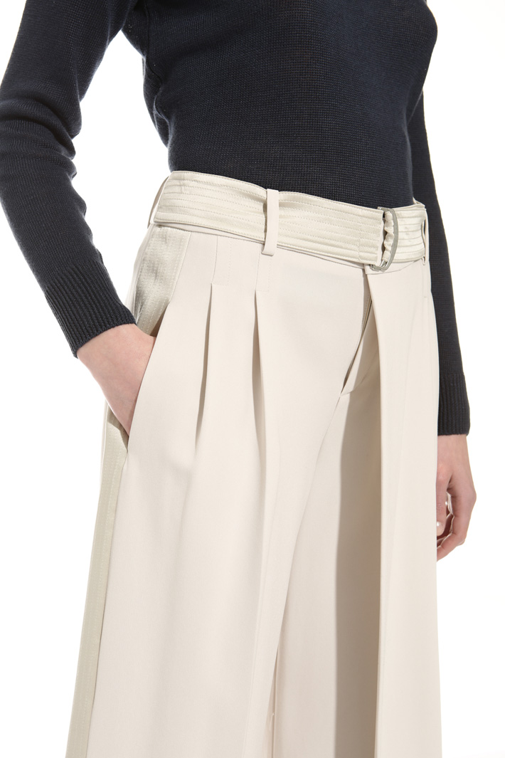 Pantalone ampio in cady fluido Fashion Market Pantalone ampio in cady fluido Fashion Market