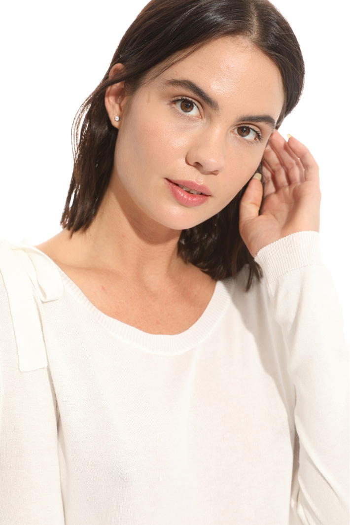 Maglia con cut-out Fashion Market Maglia con cut-out Fashion Market