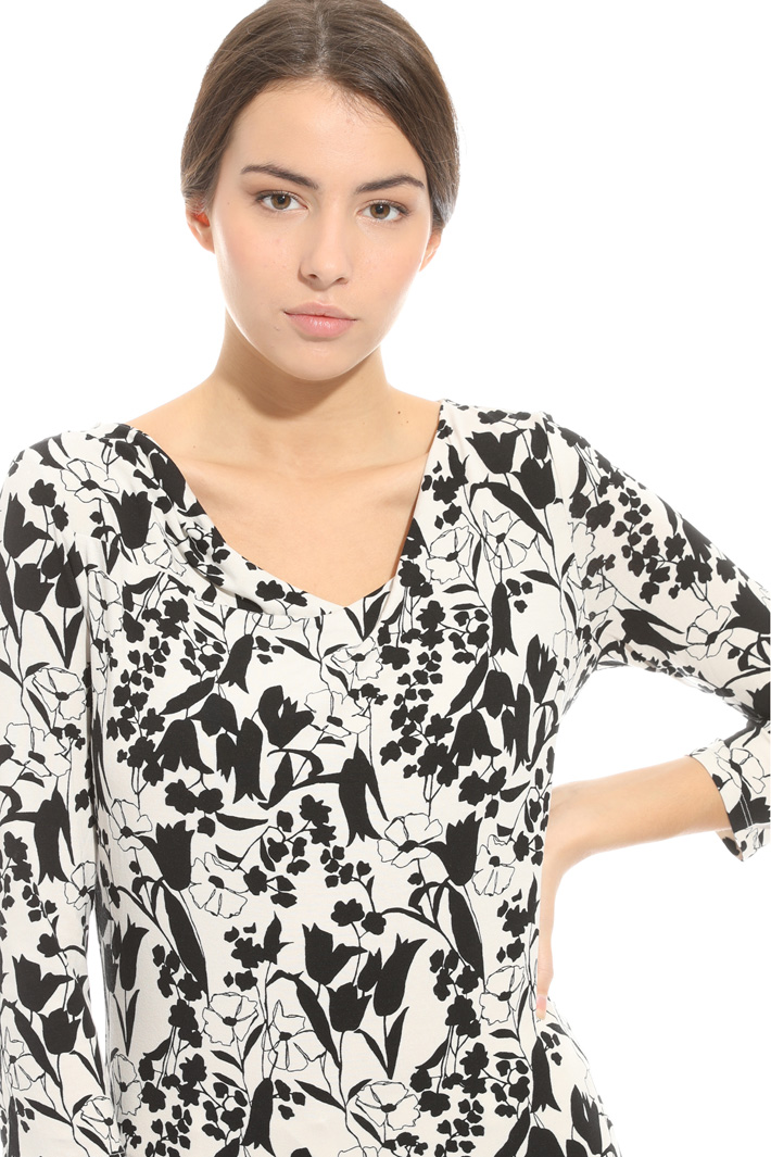 Maglia con scollo morbido Fashion Market Maglia con scollo morbido Fashion Market