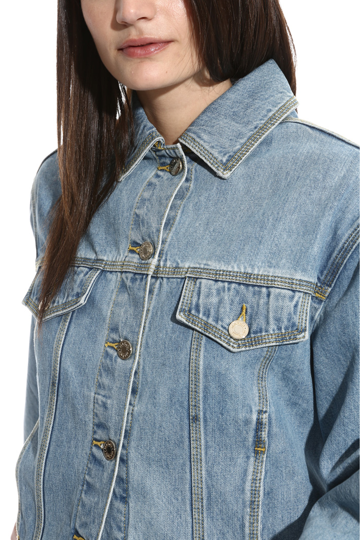 Giacca in jeans con ricamo Fashion Market Giacca in jeans con ricamo Fashion Market