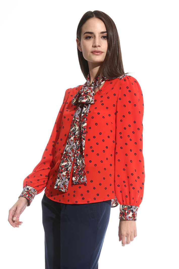 Blusa in crepe stampata Fashion Market Blusa in crepe stampata Fashion Market