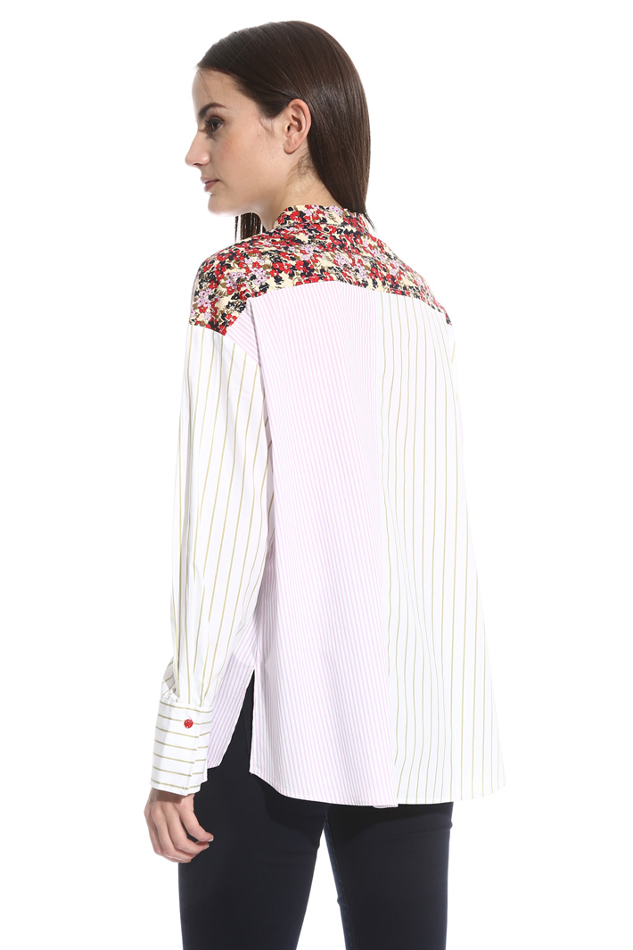 Blusa con mix fantasie Fashion Market Blusa con mix fantasie Fashion Market