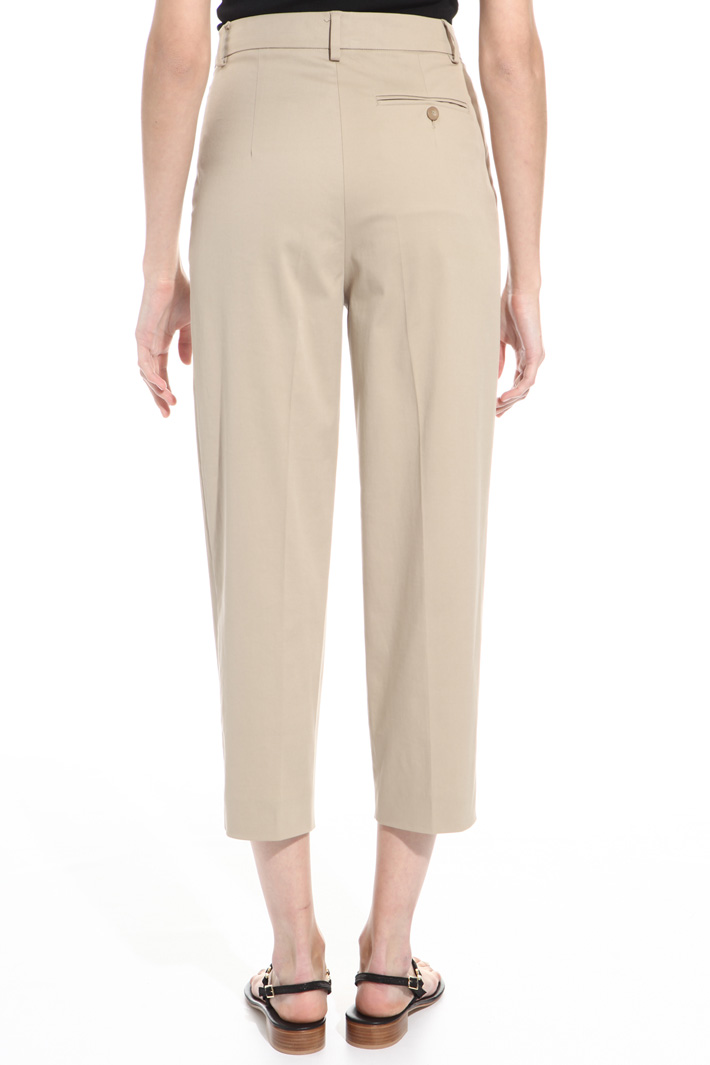 Pantalone cropped in gabardina Fashion Market Pantalone cropped in gabardina Fashion Market