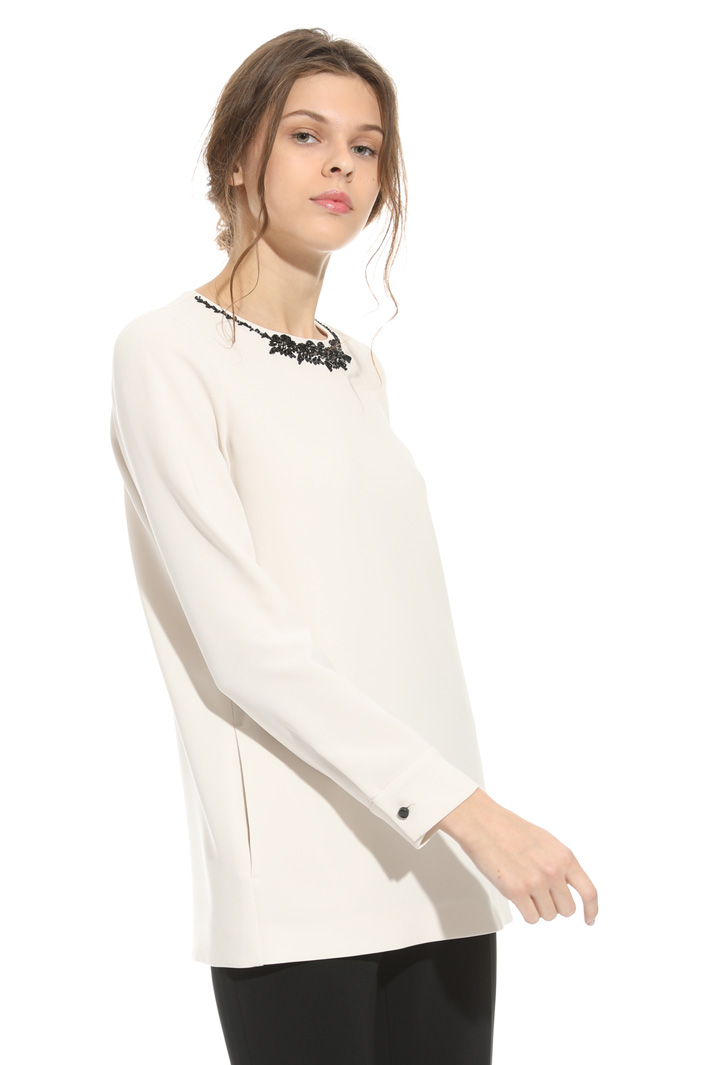 Casacca in cady con ricamo Fashion Market Casacca in cady con ricamo Fashion Market