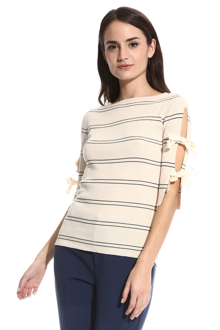 Maglia a costine con cut-out Fashion Market Maglia a costine con cut-out Fashion Market