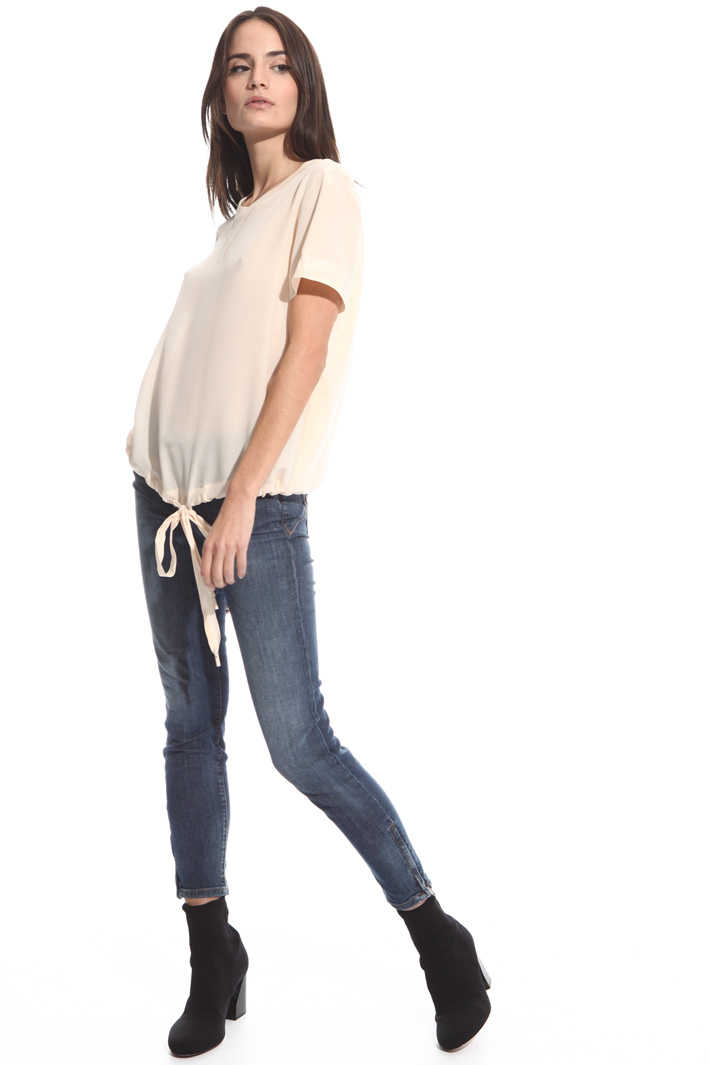 T-shirt con arriccio al fondo Fashion Market T-shirt con arriccio al fondo Fashion Market