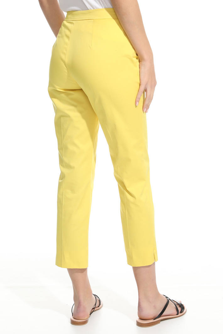 Pantalone Capri in gabardina Fashion Market Pantalone Capri in gabardina Fashion Market