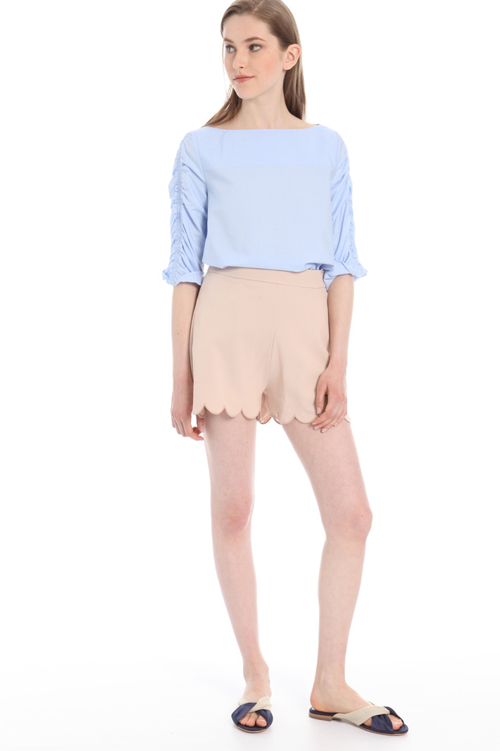 Shorts con fondo smerlato Fashion Market Shorts con fondo smerlato Fashion Market