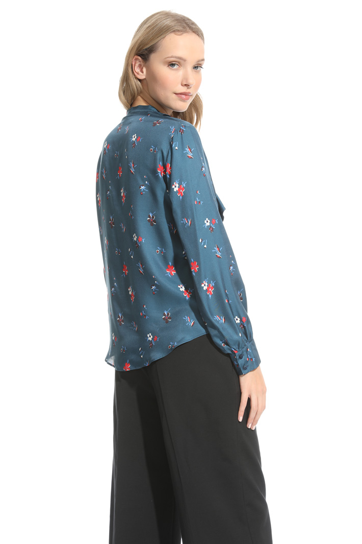 Blusa con volant allo scollo Fashion Market Blusa con volant allo scollo Fashion Market