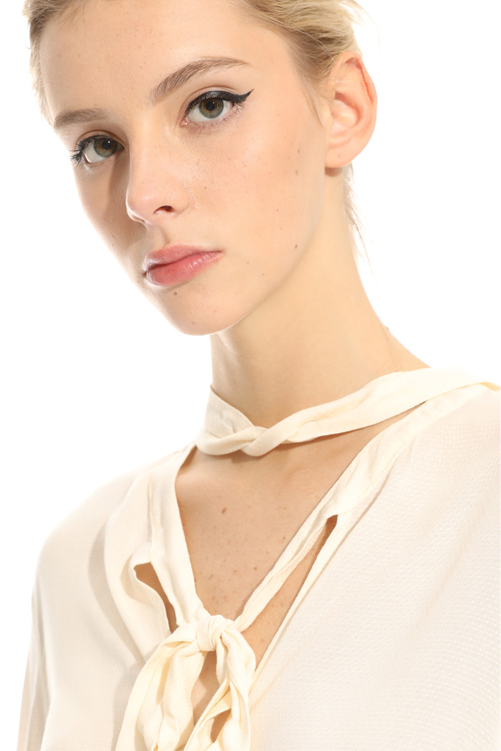Blusa in tessuto fluido Fashion Market Blusa in tessuto fluido Fashion Market