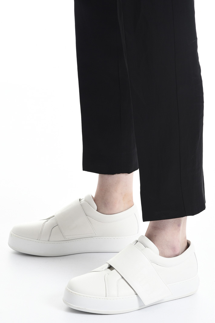 Pantalone a sigaretta in raso Fashion Market Pantalone a sigaretta in raso Fashion Market