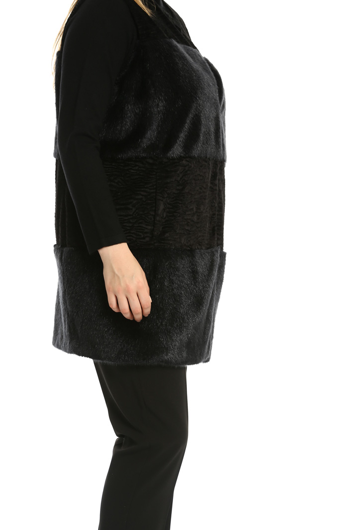 Gilet lungo effetto pelliccia Fashion Market Gilet lungo effetto pelliccia Fashion Market