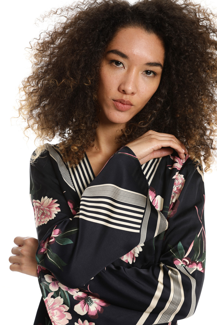 Blusa con maniche ampie Fashion Market Blusa con maniche ampie Fashion Market