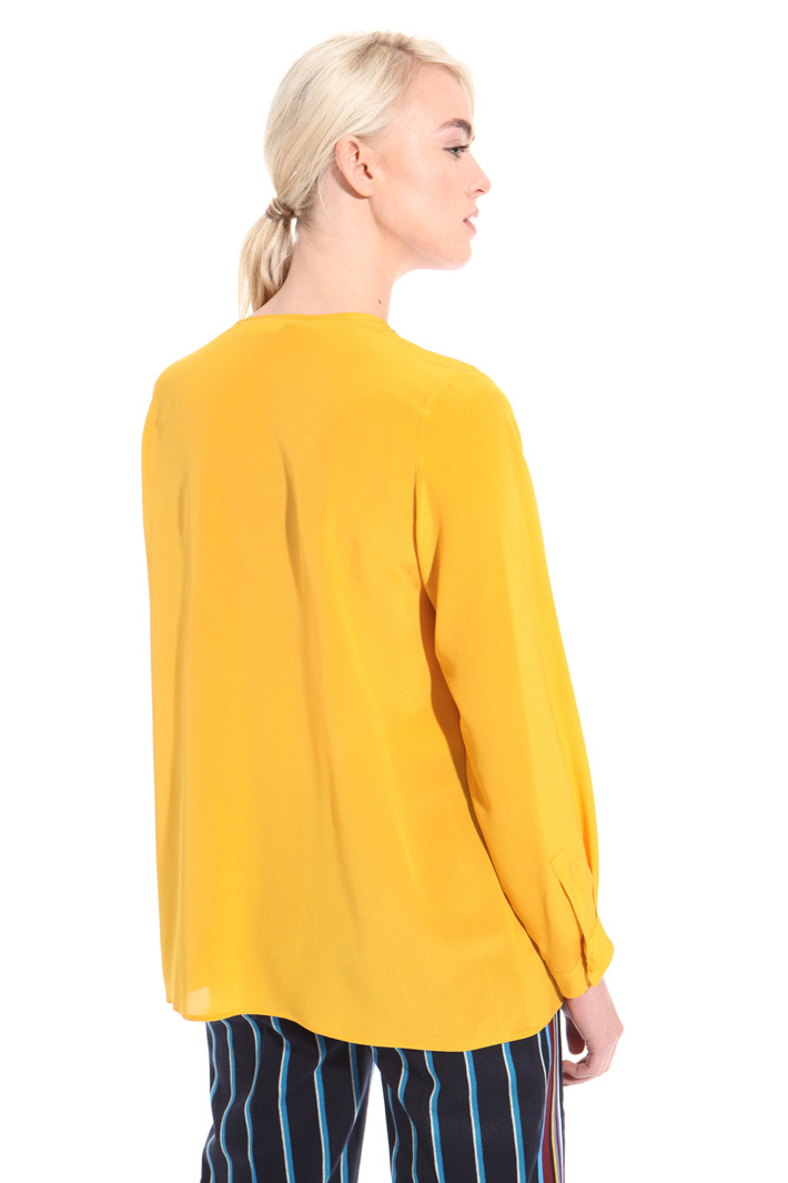Blusa con pannello sovrapposto Fashion Market Blusa con pannello sovrapposto Fashion Market