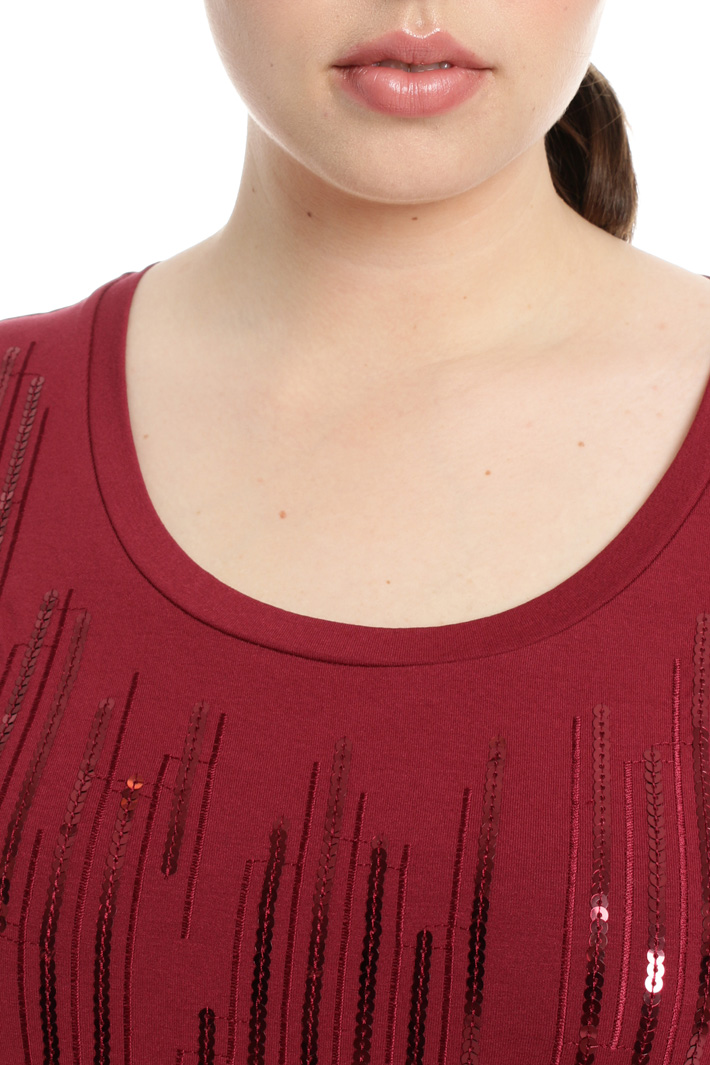 T-shirt in jersey con ricamo Fashion Market T-shirt in jersey con ricamo Fashion Market