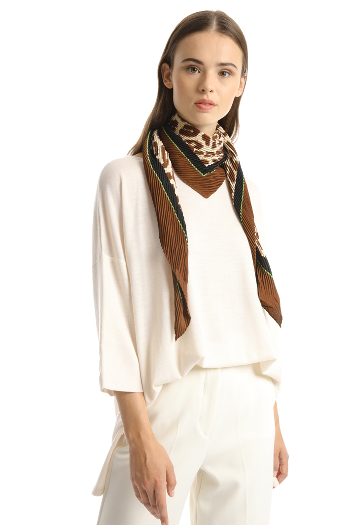 Foulard in fluido plissè Fashion Market Foulard in fluido plissè Fashion Market