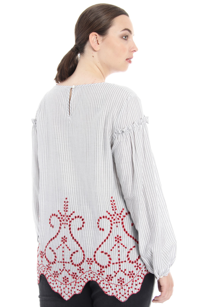 Blusa con fondo smerlato Fashion Market Blusa con fondo smerlato Fashion Market