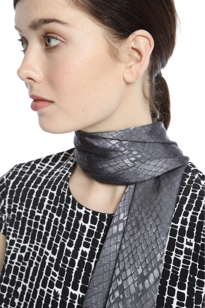 Foulard in filato di viscosa Fashion Market Foulard in filato di viscosa Fashion Market