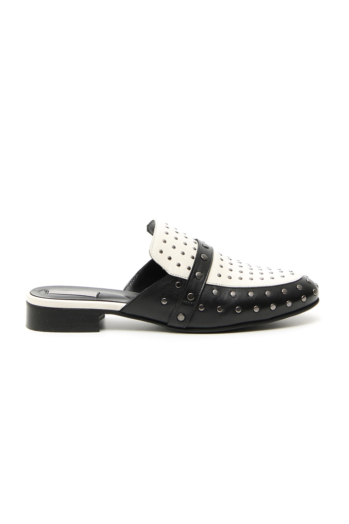 Sabot in pelle con borchie Fashion Market Sabot in pelle con borchie Fashion Market