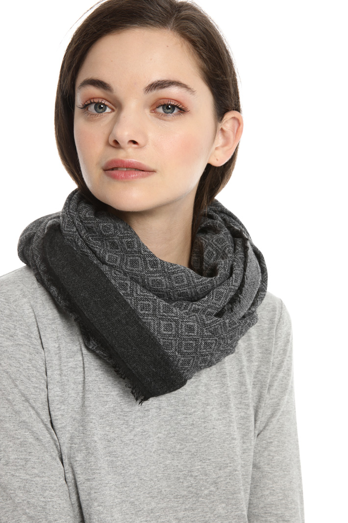 Sciarpa con bordo a frange Fashion Market Sciarpa con bordo a frange Fashion Market