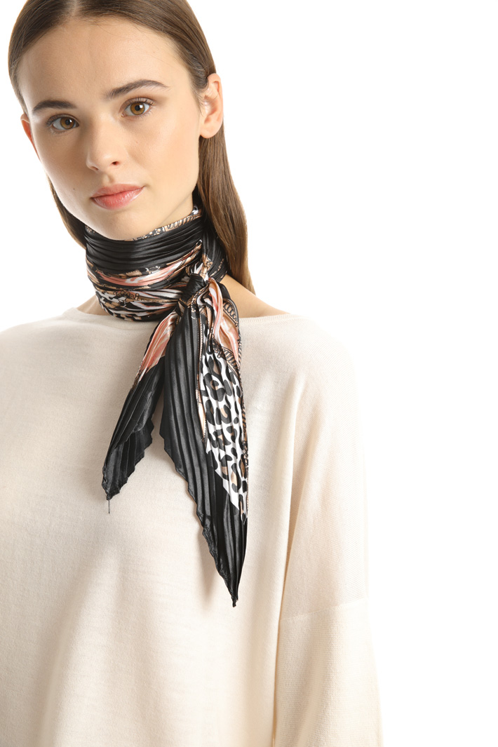 Foulard in raso di viscosa Fashion Market Foulard in raso di viscosa Fashion Market