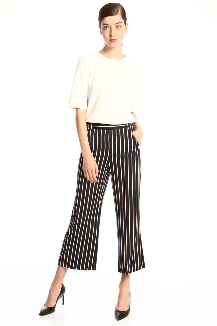 Pantaloni cropped in raso Fashion Market Pantaloni cropped in raso Fashion Market