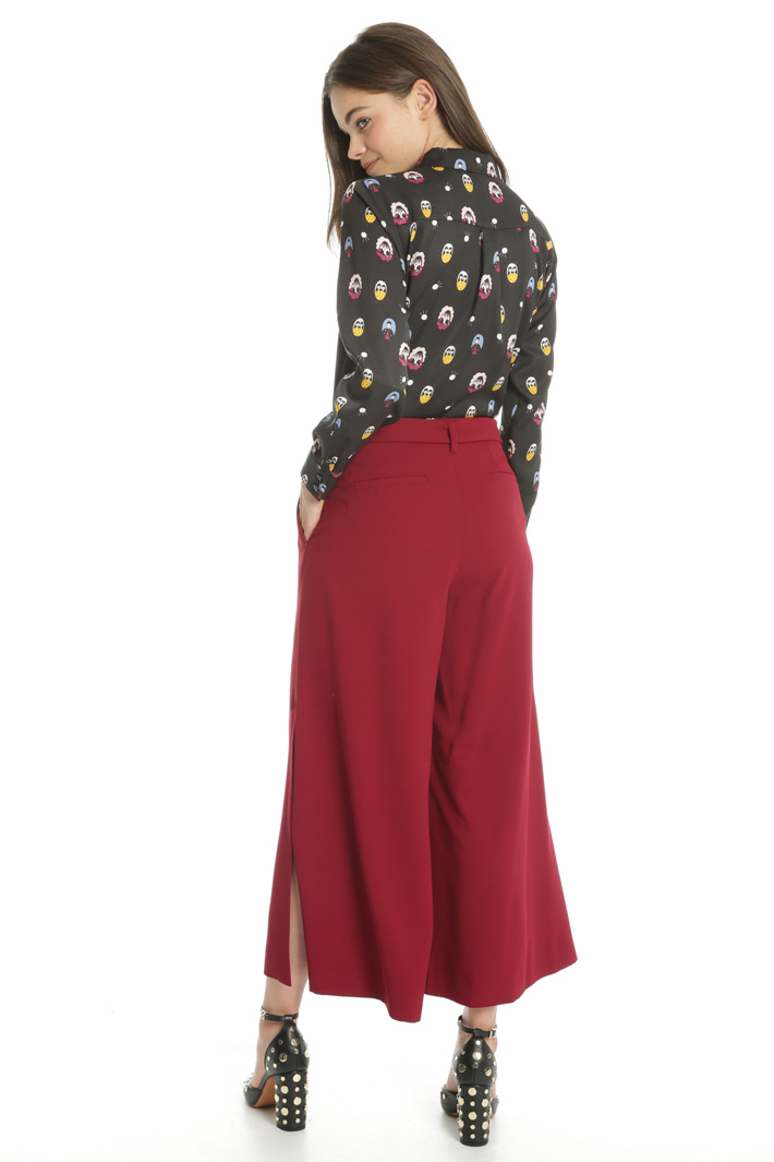 Pantaloni cropped con spacchi Fashion Market Pantaloni cropped con spacchi Fashion Market