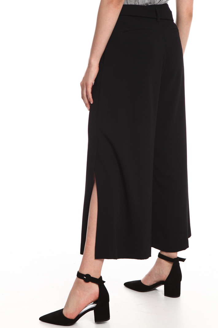 Pantaloni cropped con spacchi Fashion Market Pantaloni cropped con spacchi Fashion Market