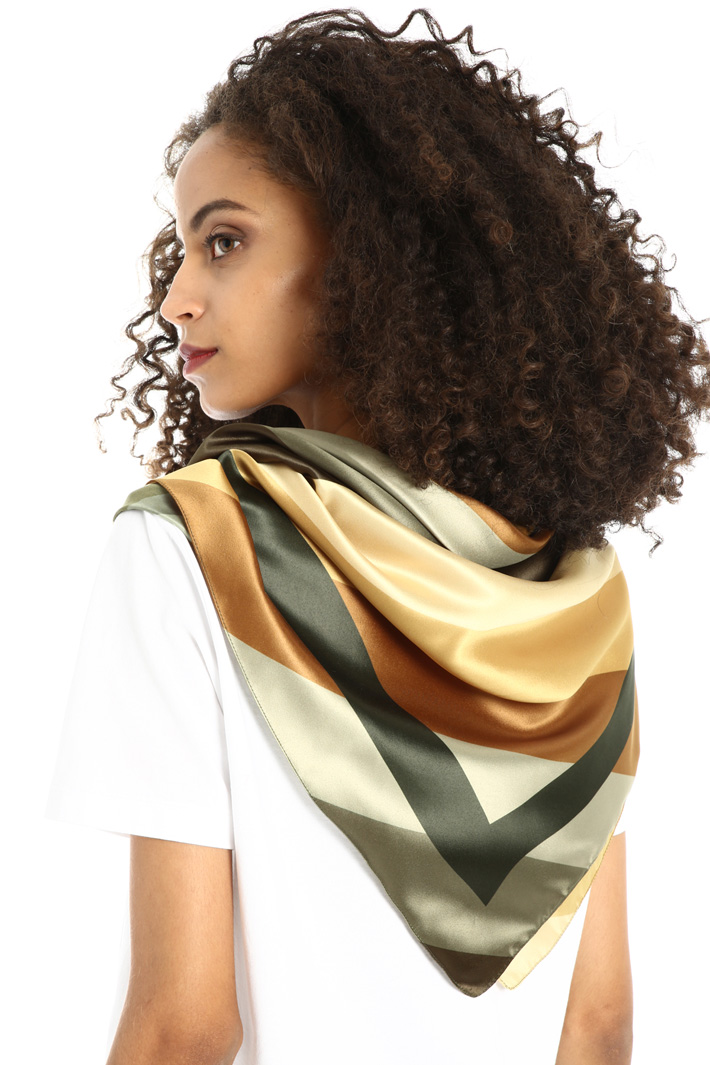 Foulard stampa geometrica Fashion Market Foulard stampa geometrica Fashion Market