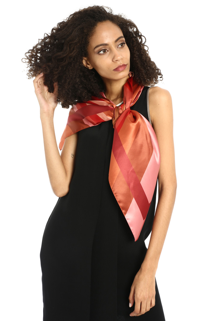 Foulard stampa geometrica Fashion Market Foulard stampa geometrica Fashion Market