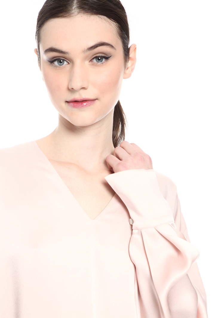 Blusa in enver satin Fashion Market Blusa in enver satin Fashion Market
