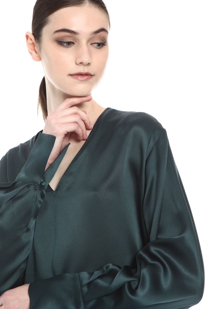Blusa in enver satin Fashion Market Blusa in enver satin Fashion Market