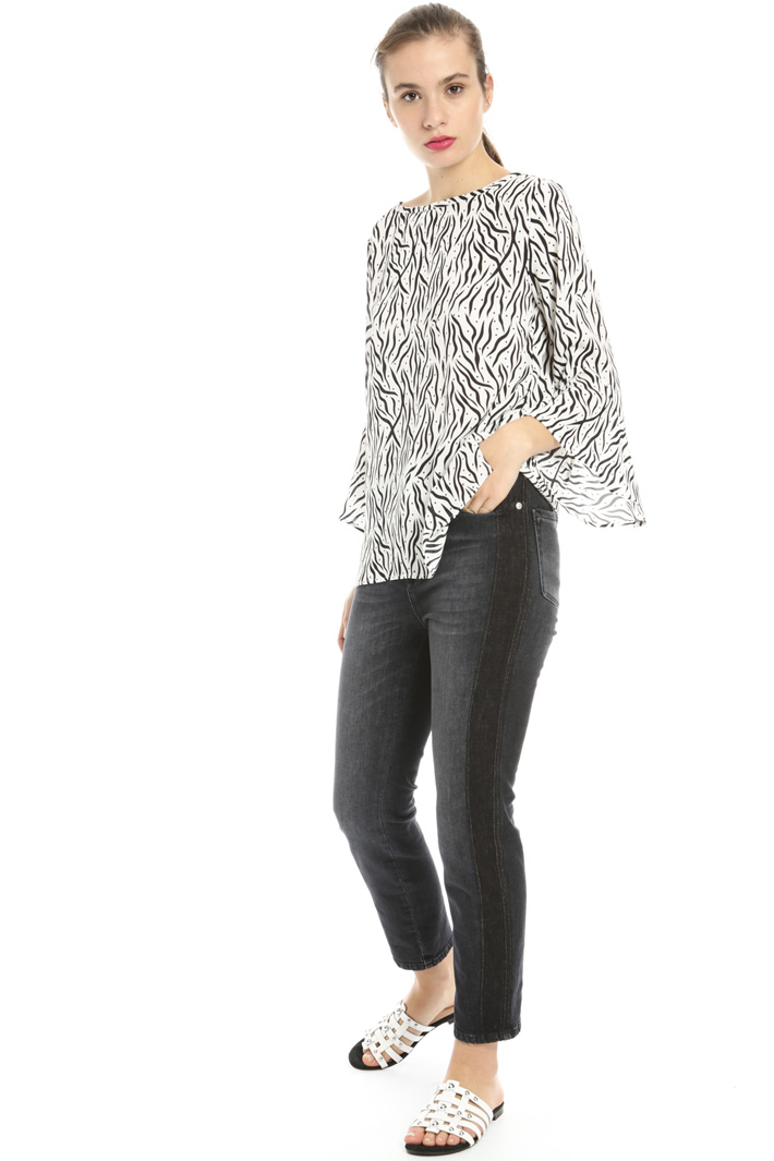 Blusa con manica a corolla Fashion Market Blusa con manica a corolla Fashion Market