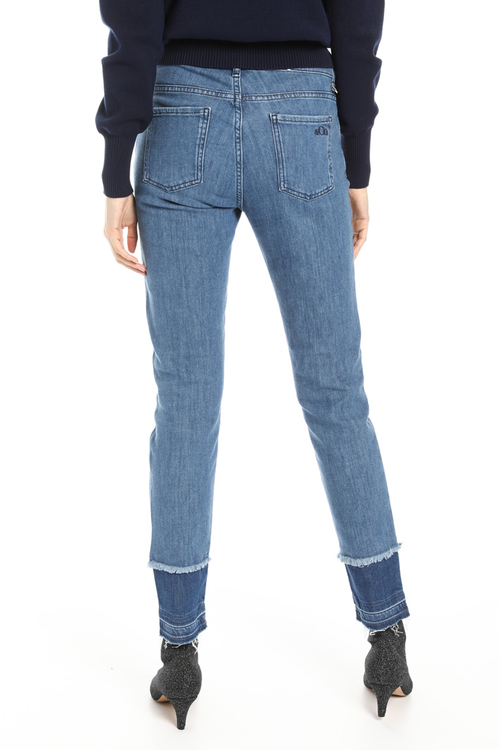 Jeans con dettagli sfrangiati Fashion Market Jeans con dettagli sfrangiati Fashion Market