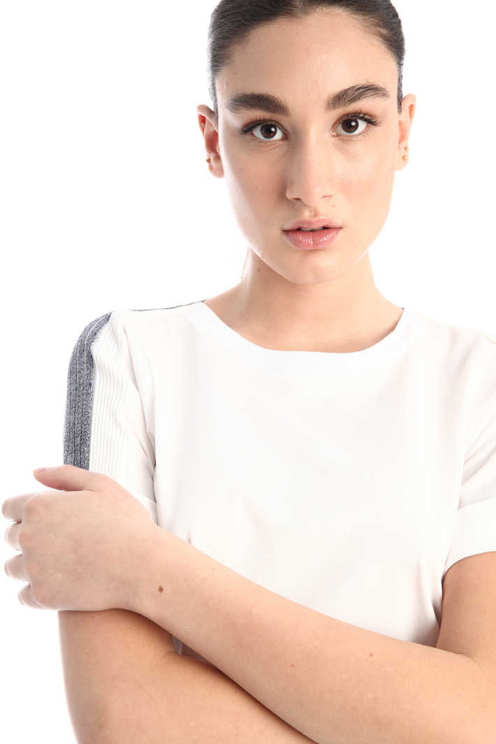T-shirt con inserto in maglia Fashion Market T-shirt con inserto in maglia Fashion Market