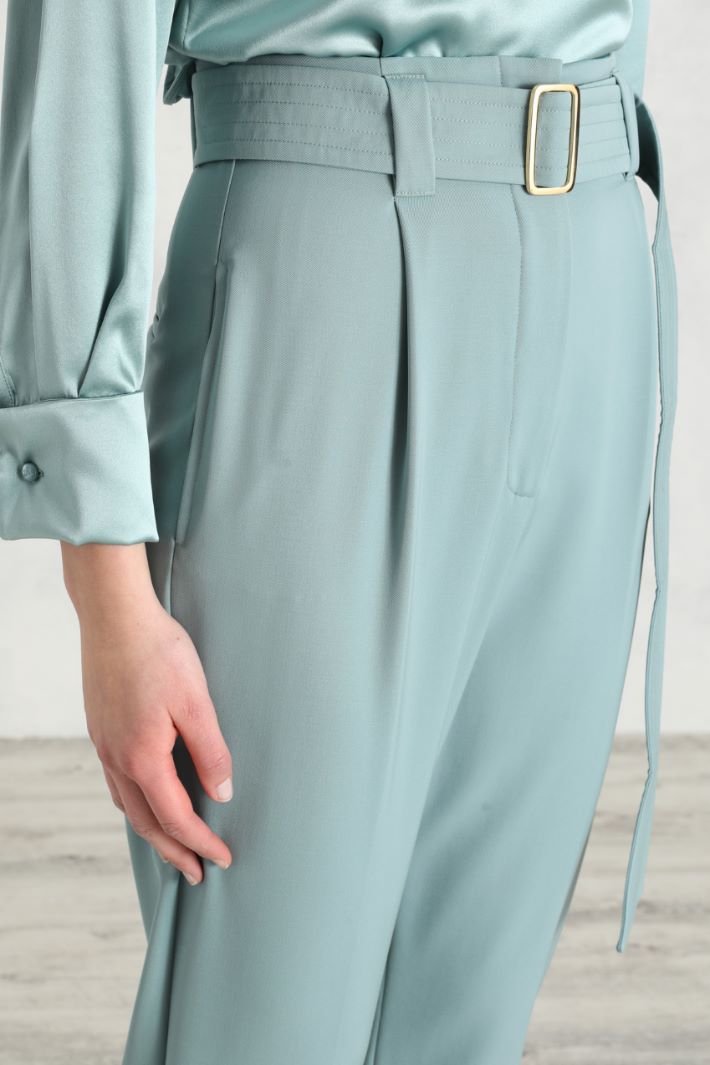 Pantaloni carrot in lana Fashion Market