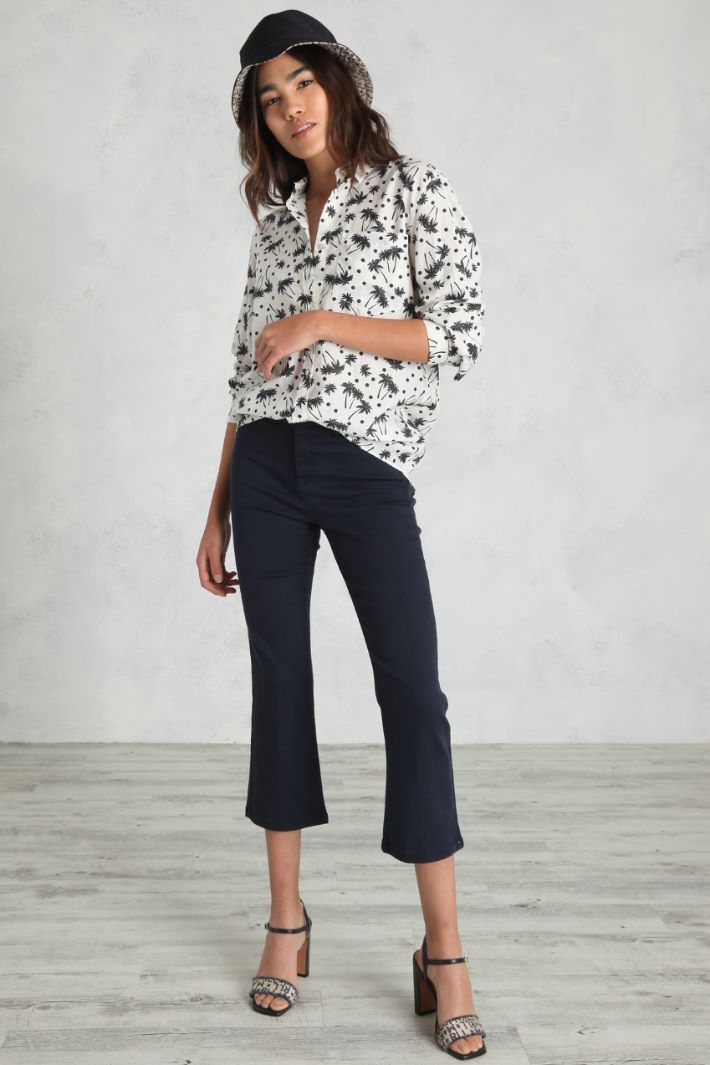 Camicia over a fantasia Fashion Market