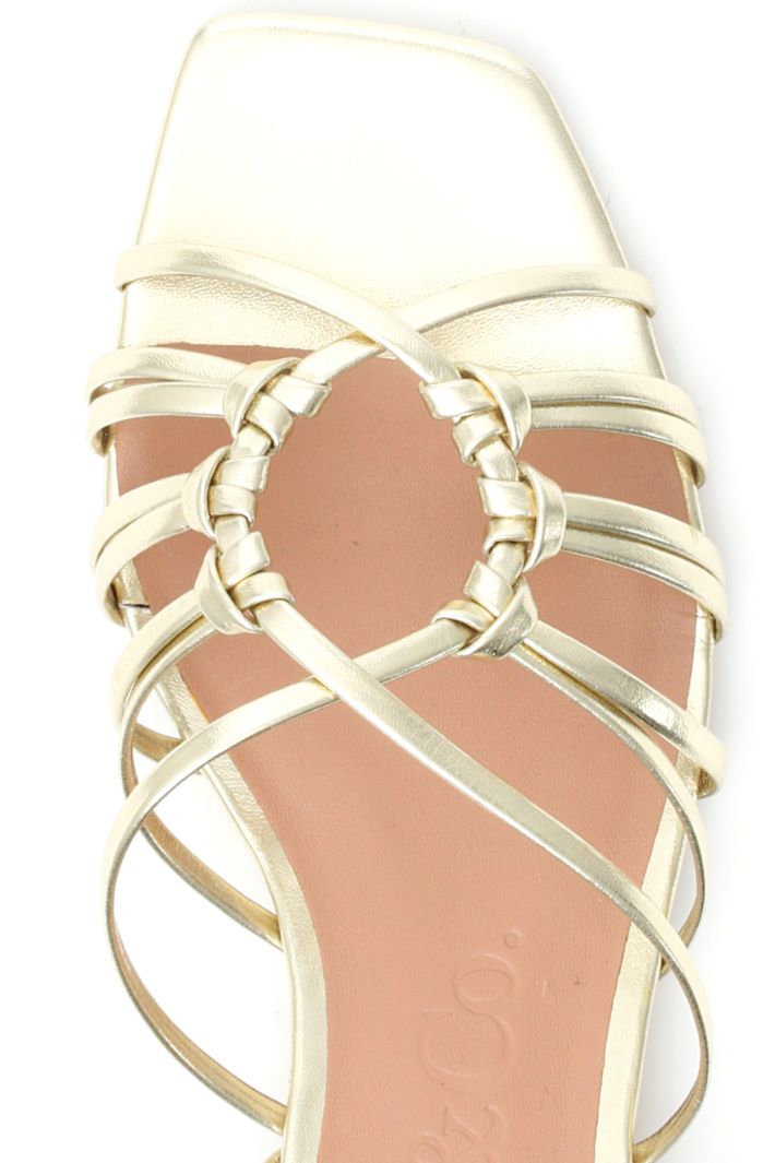 Sandali in similpelle laminata Fashion Market