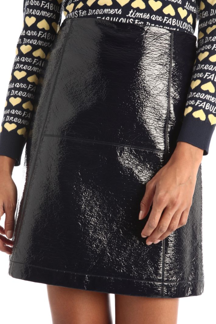 Gonna corta in vernice Fashion Market