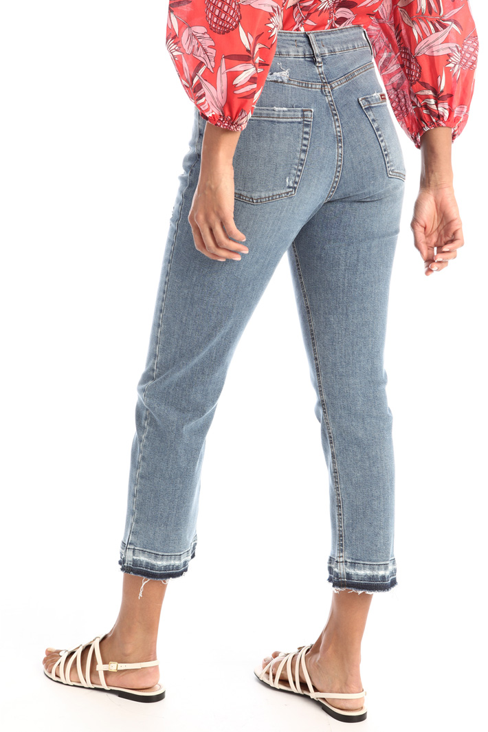 Jeans con orlo sfrangiato Fashion Market