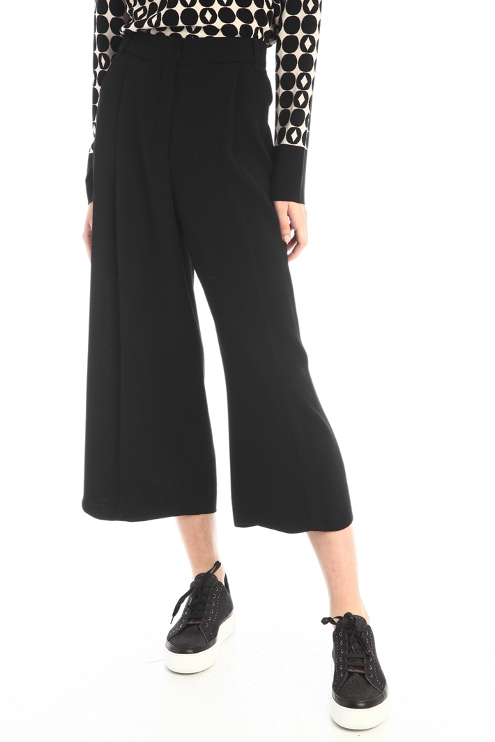 Pantaloni cropped in crêpe Fashion Market