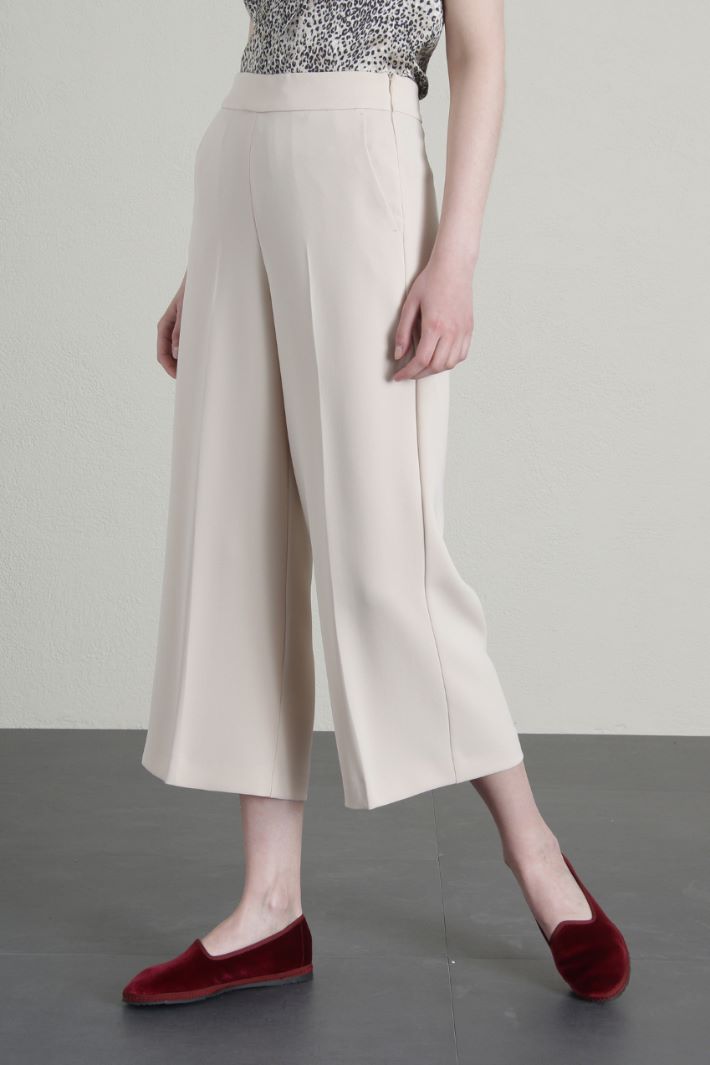 Pantaloni cropped in cady Fashion Market