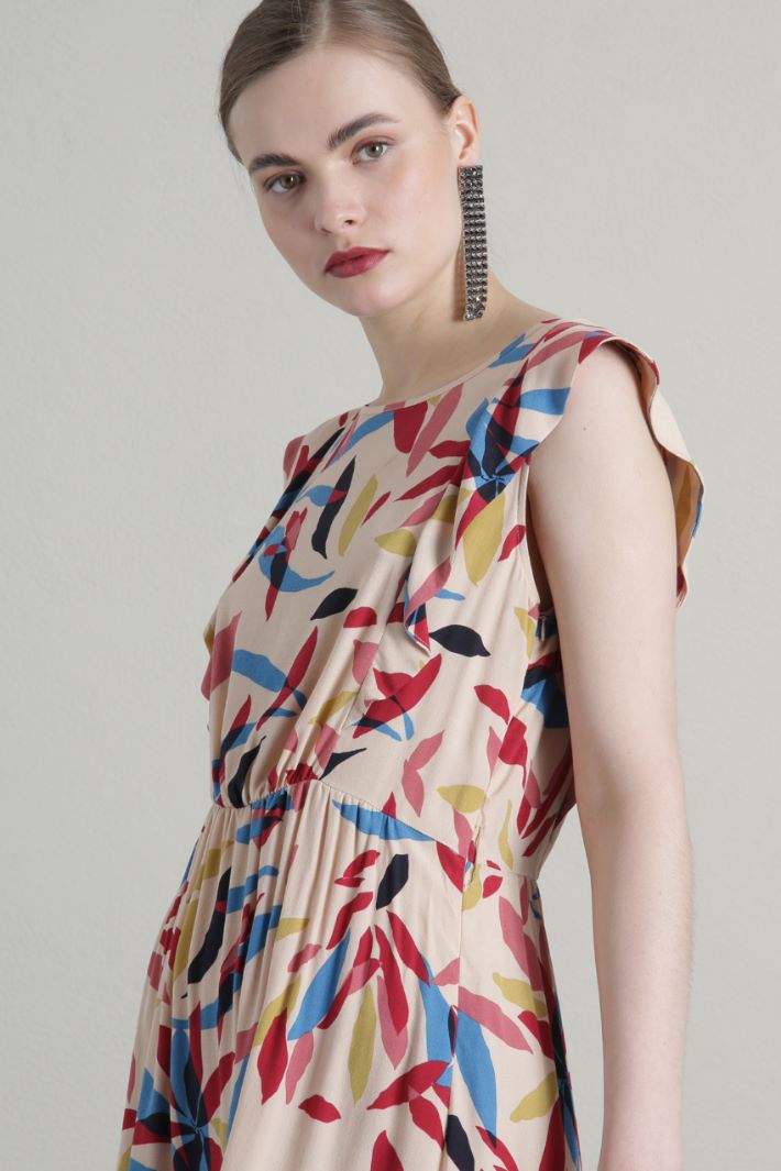 Abito in crepé con volant Fashion Market Abito in crepé con volant Fashion Market