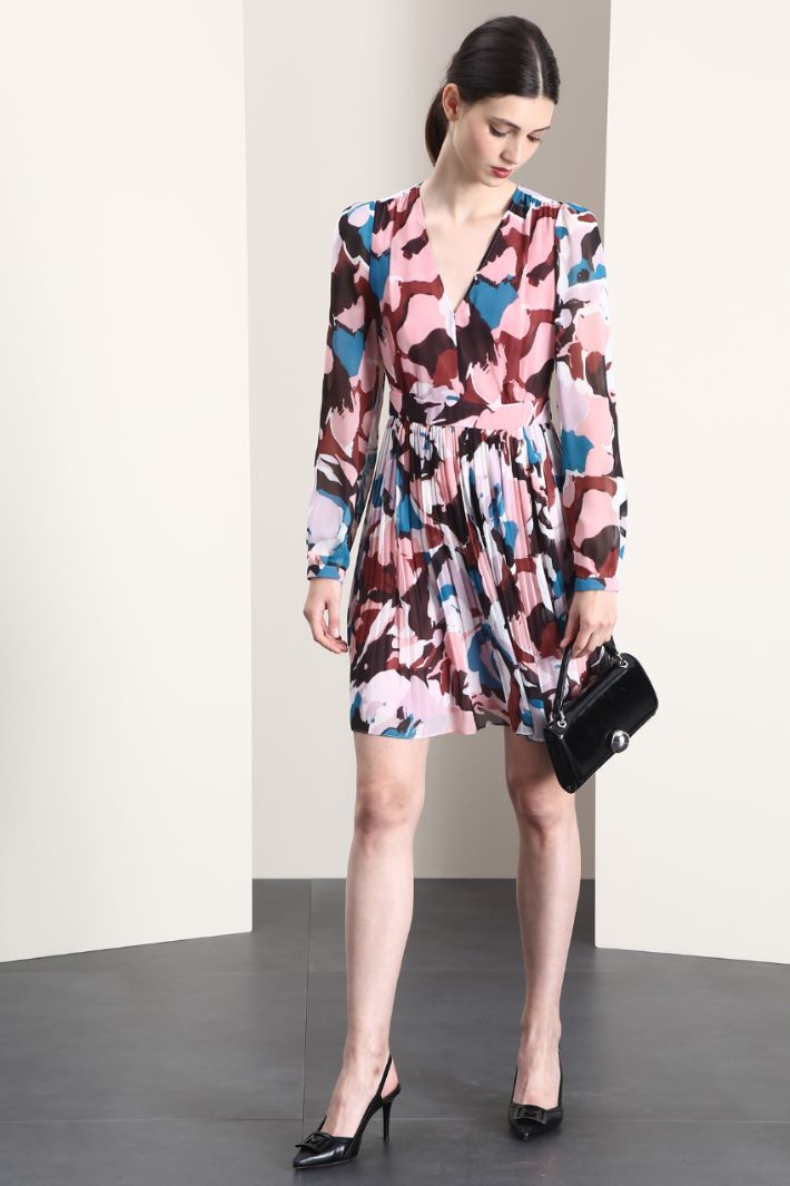 Abito in georgette plissè Fashion Market Abito in georgette plissè Fashion Market