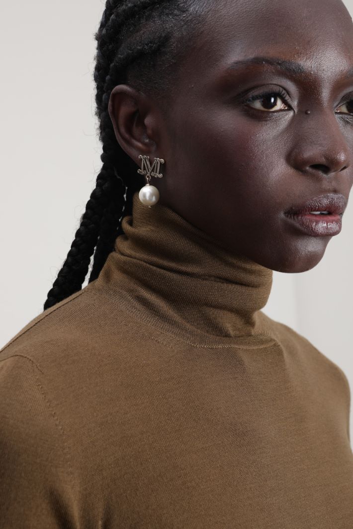 Dolcevita in filato di lana Fashion Market Dolcevita in filato di lana Fashion Market