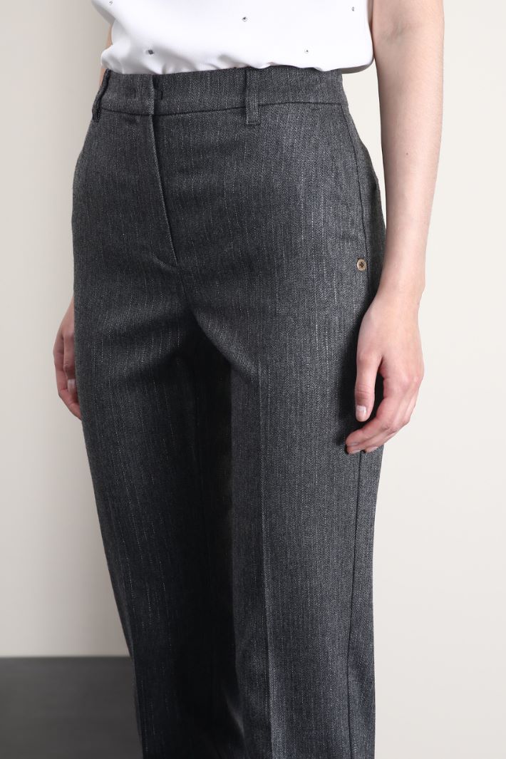 Pantaloni in viscosa e lana Pantaloni in viscosa e lana