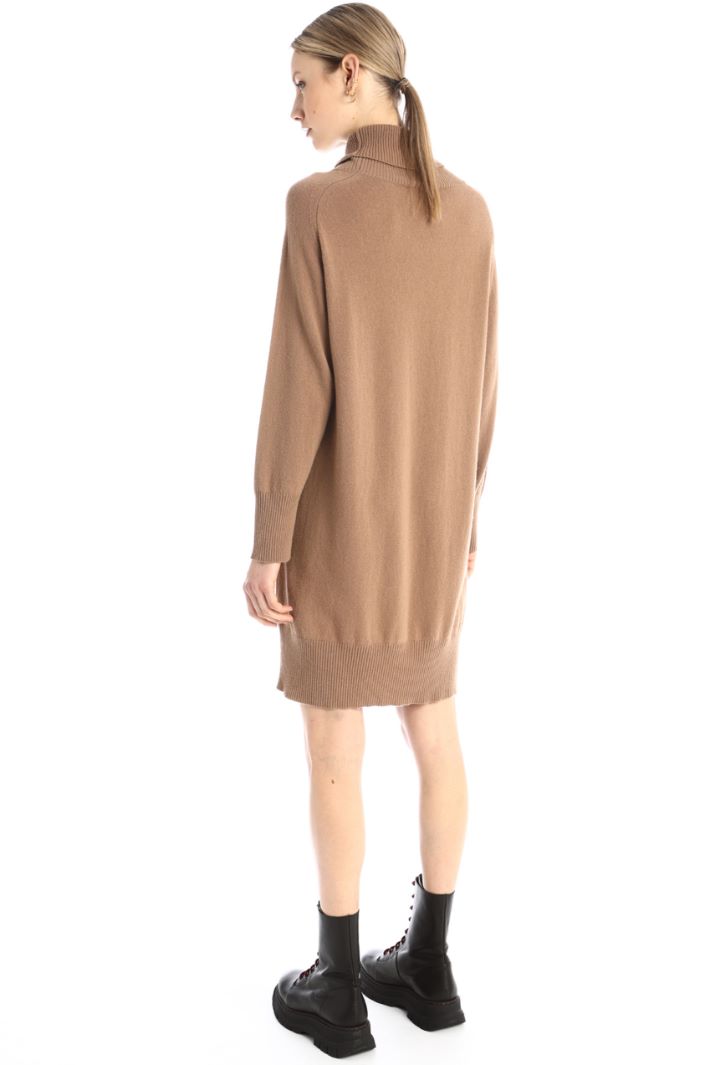 Abito con collo a cratere Fashion Market Abito con collo a cratere Fashion Market