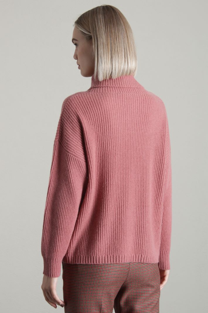 Maglia in puro cashmere Fashion Market Maglia in puro cashmere Fashion Market