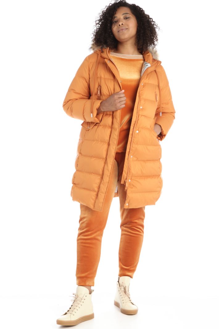 Piumino con bordo in pelo Fashion Market